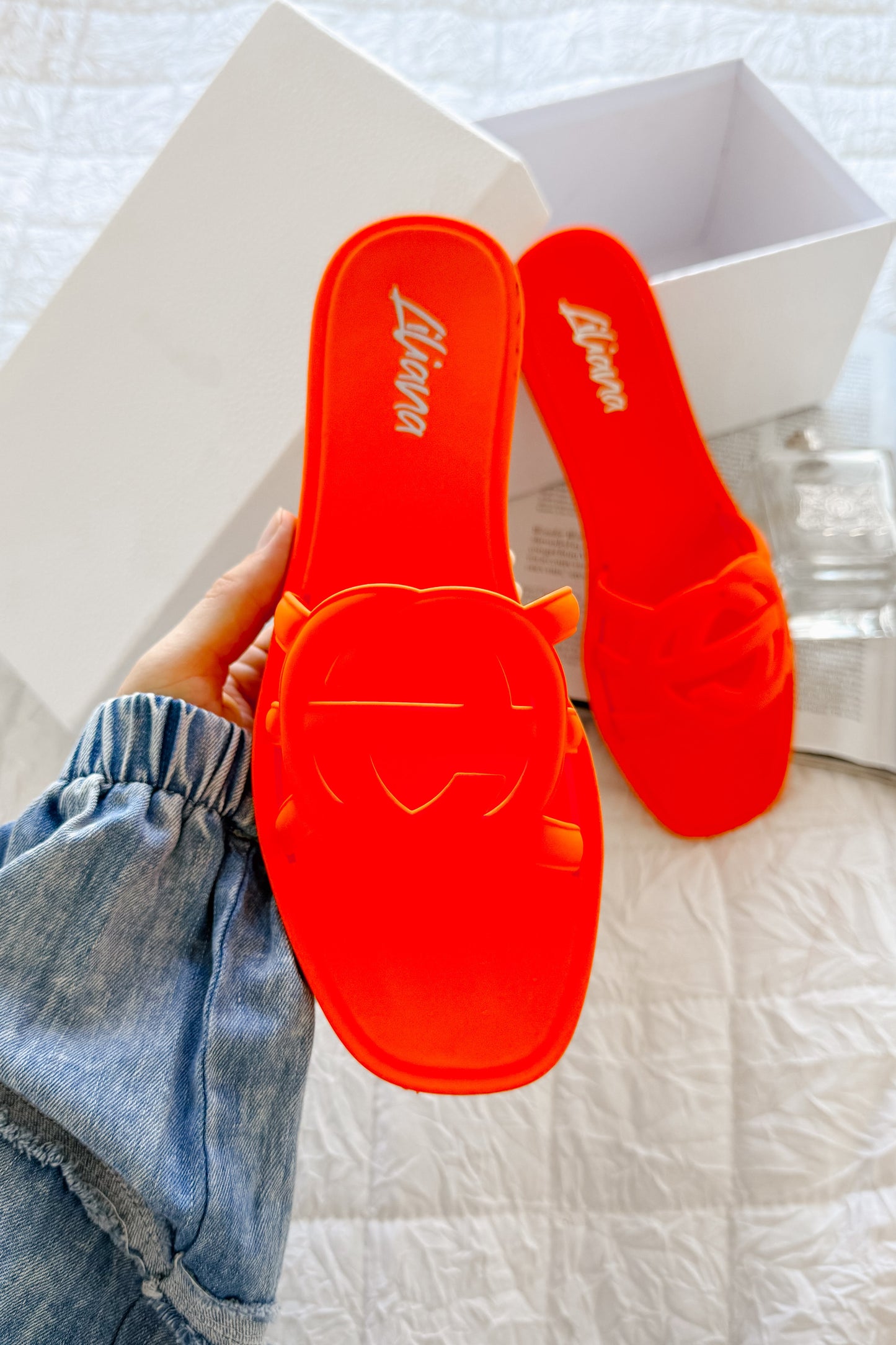 Party Animal Cut-Out Jelly Sandals (Orange)