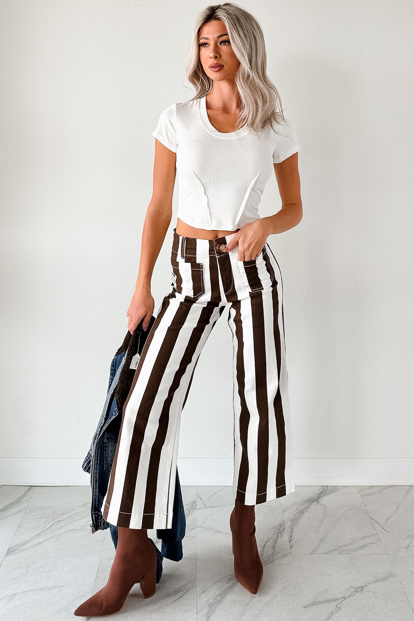 Julia Wide Leg Mica Denim Crop Jeans (Earth Brown/White)