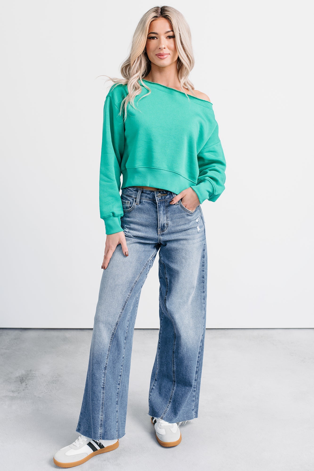 Isaac Mid Rise Wide Leg Cello Jeans (Medium)