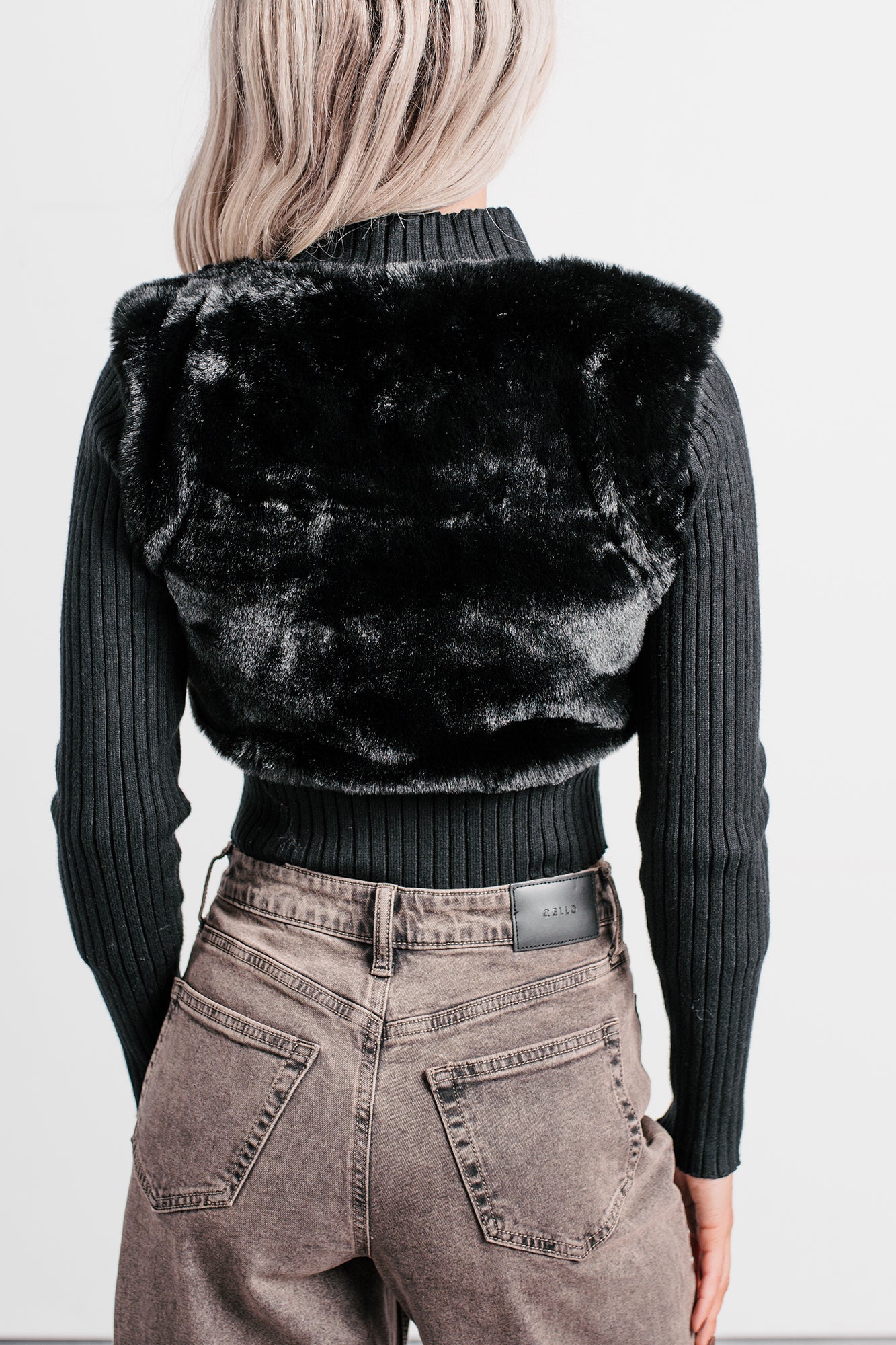 Romantic Dreams Faux Fur Front Zip Cardigan (Black)