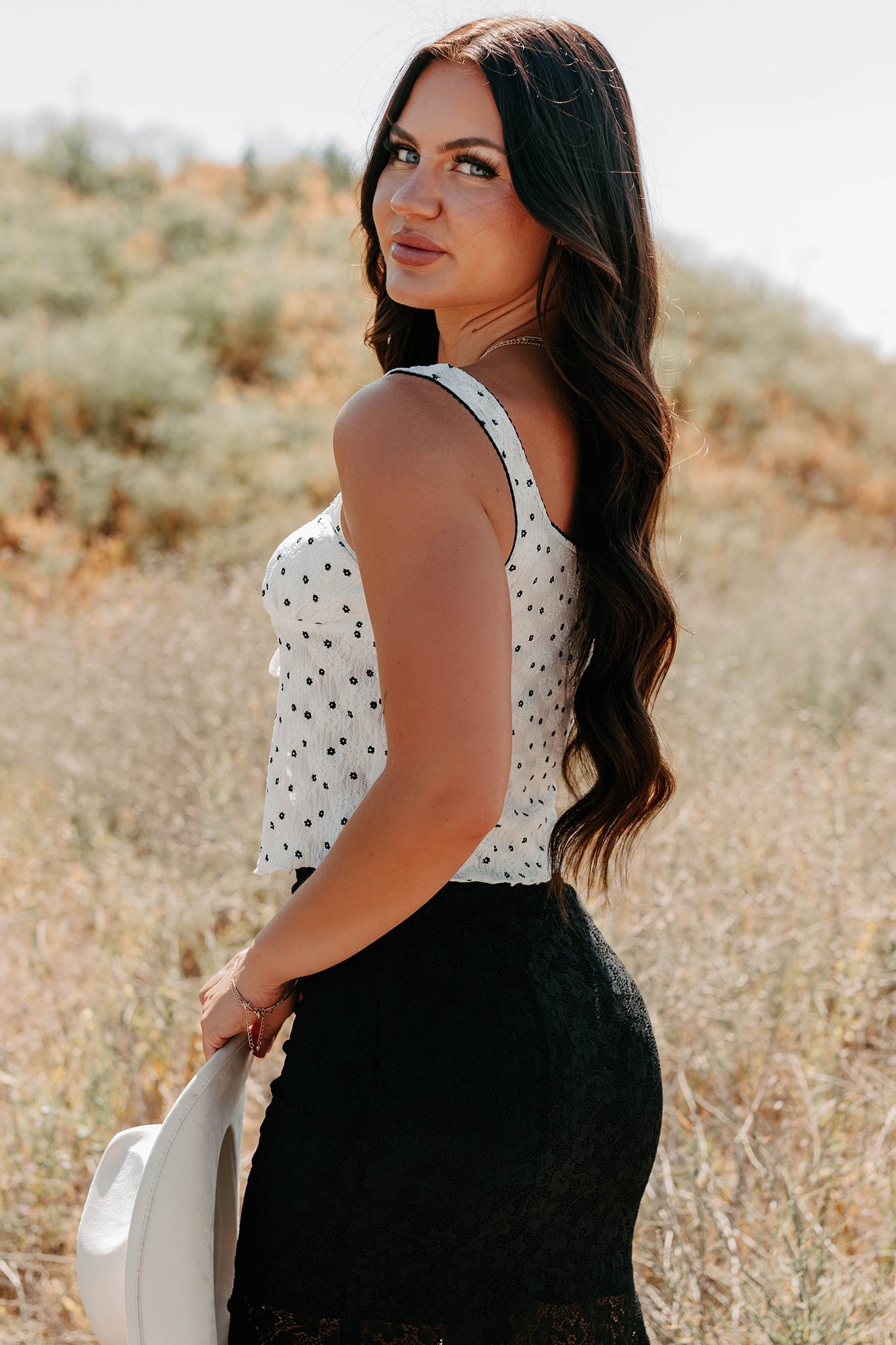 Cupid's Favorite Sleeveless Floral Top (Ivory)