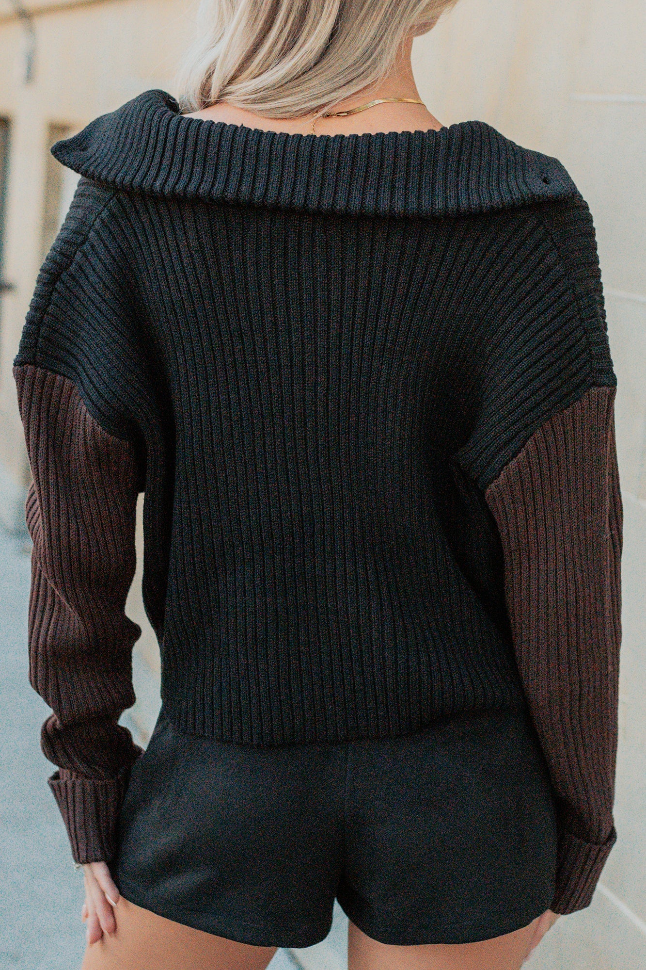 Dream Mirage Contrast Sleeve Cardigan Sweater (Black)