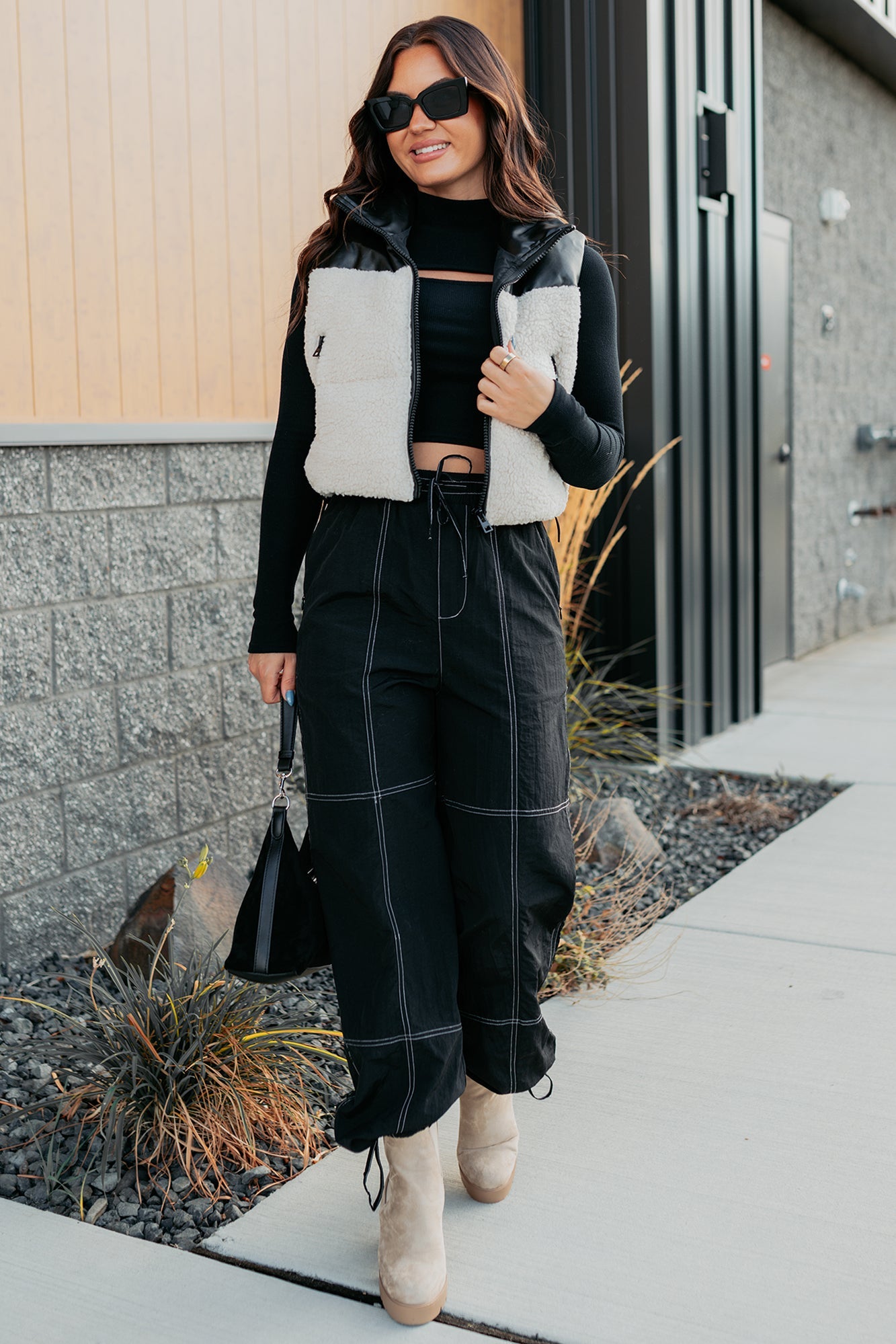 No Plot Needed Parachute Jogger Pants (Black)