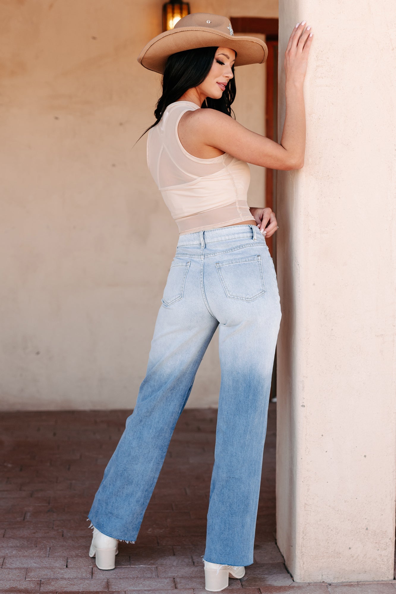 DOORBUSTER Evianna Mid-Rise Rhinestone Star Straight Leg Jeans (Light Wash)