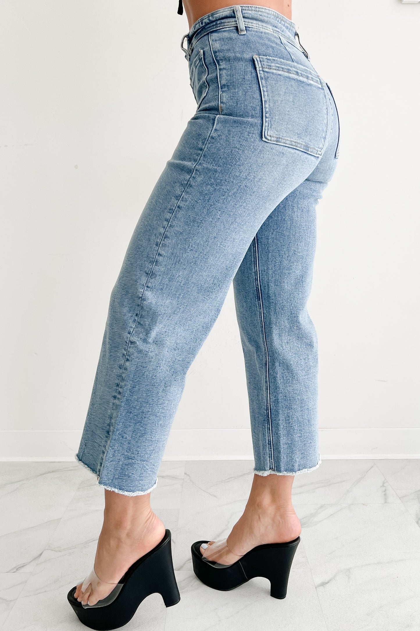 Louisa Wide Cropped Mica Denim Jeans (Light Wash)