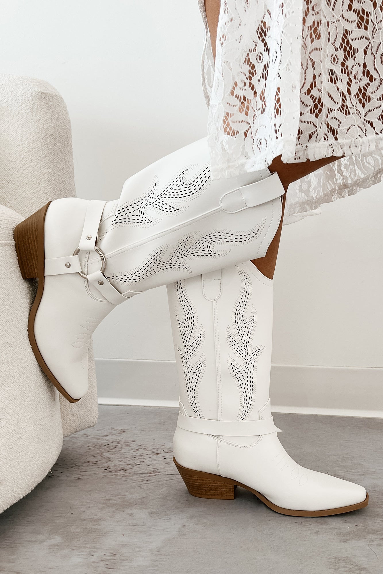 Bales Of Love Western Cowboy Boot (White)
