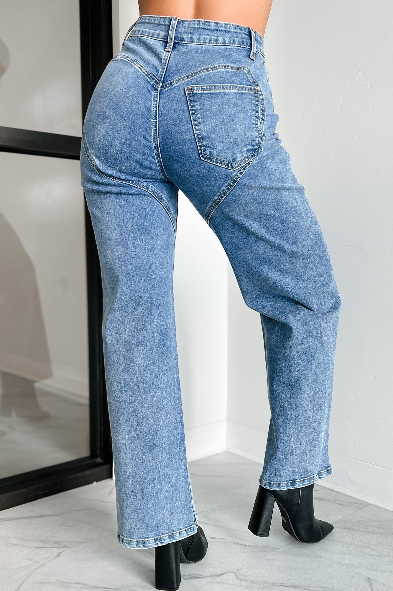Tyelee   Original Non-Distressed Wide Leg Jeans (Medium Wash)