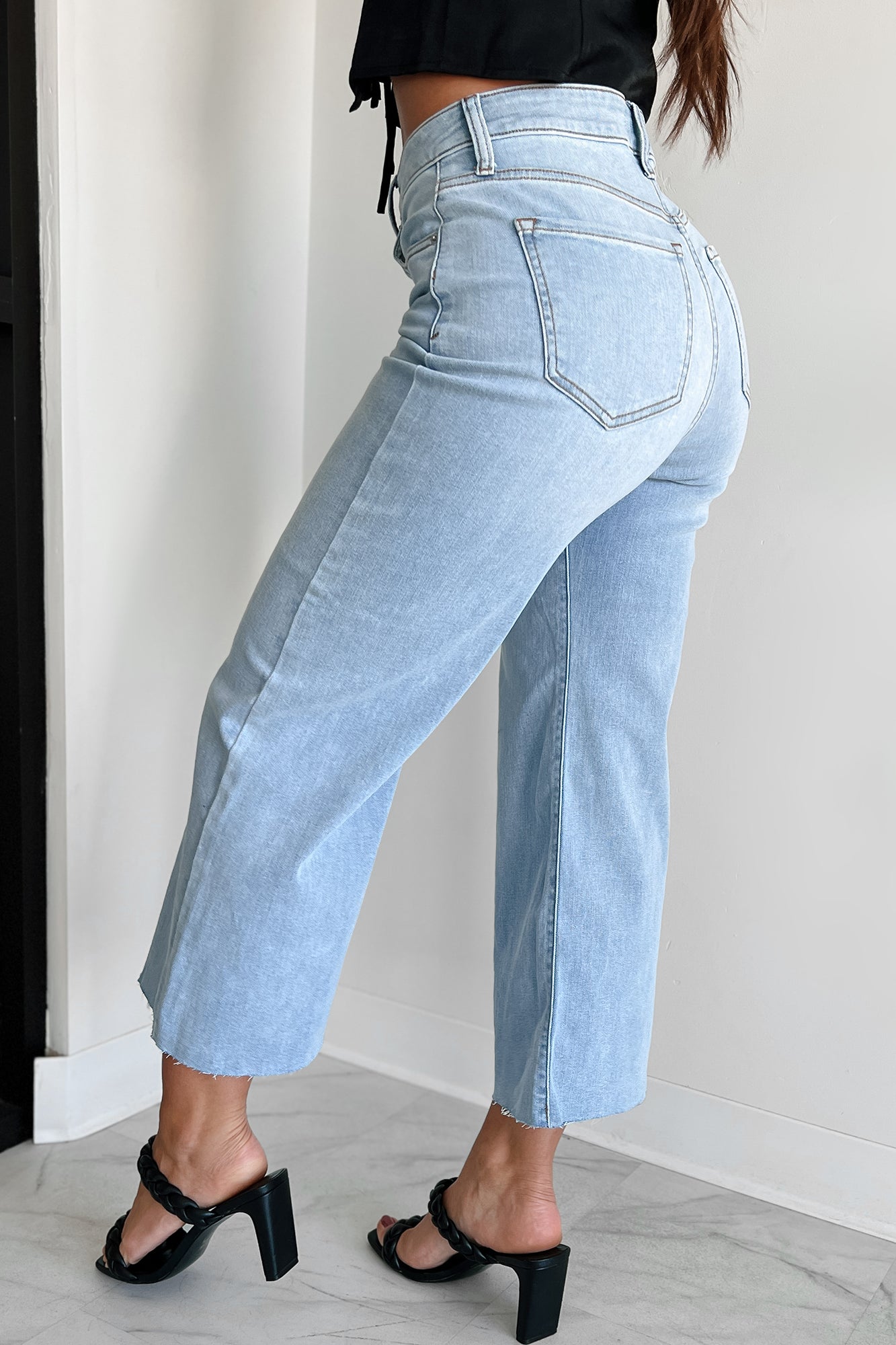 Ansel High Rise Crop Wide Leg Sneak Peek Jeans (Light)
