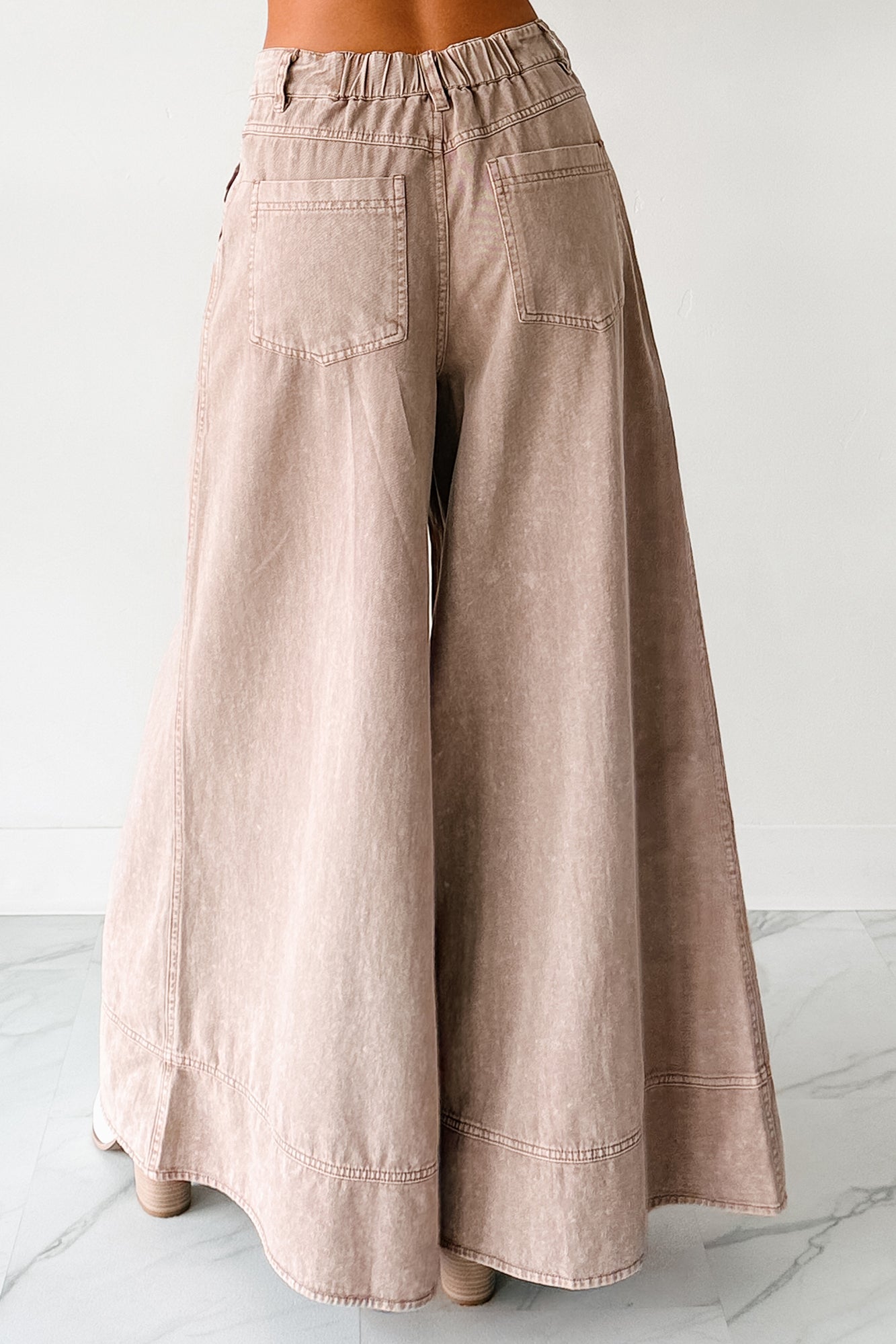 Norris Ultra Wide Leg Mustard Seed Jeans (Mocha Mousse)