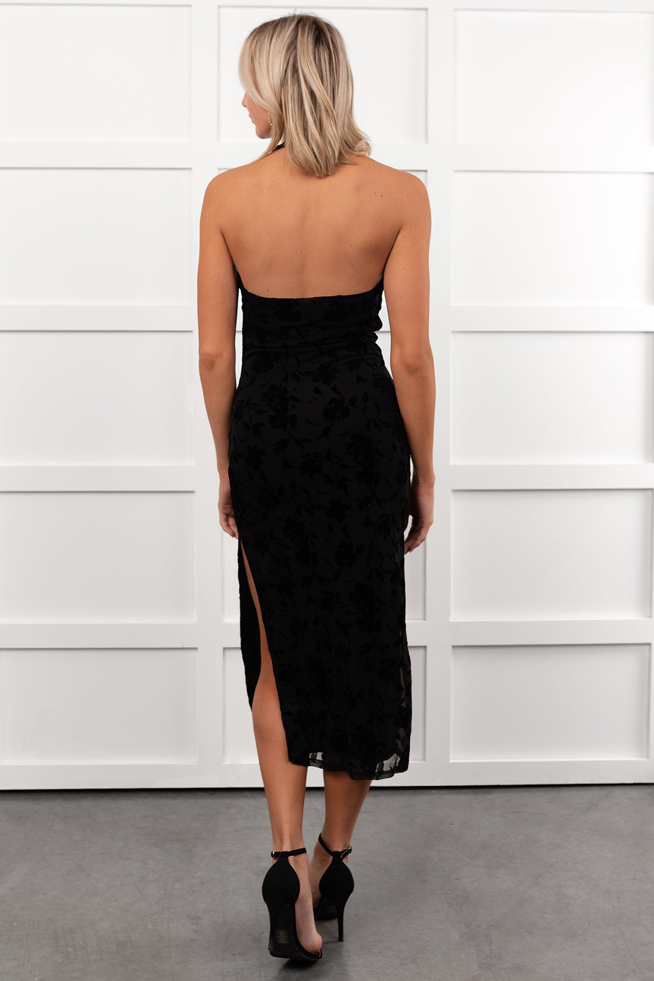 Champagne Mood Floral Halter Midi Dress (Black)
