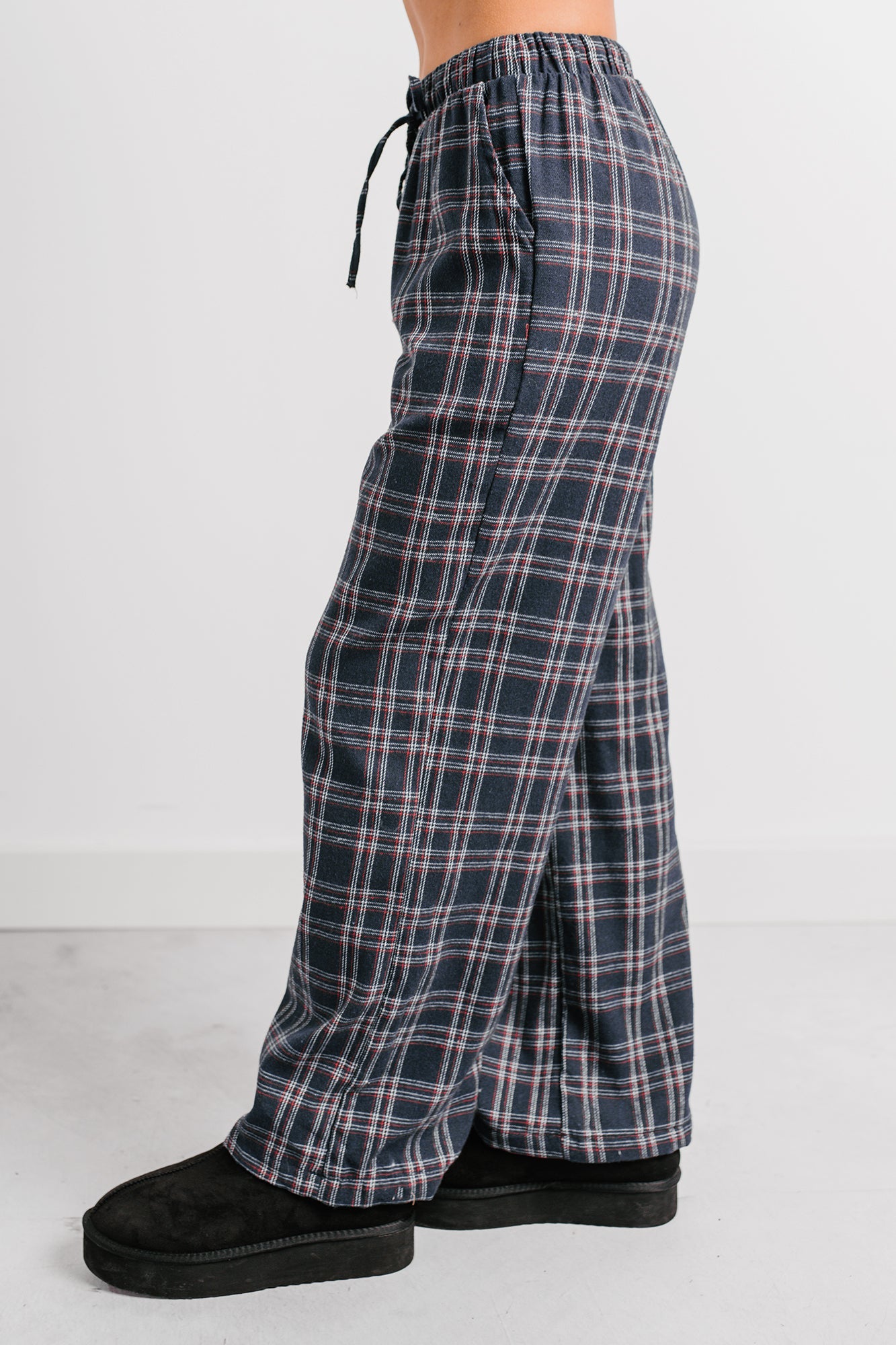 Embracing Less Wide Leg Plaid Pants (Navy)