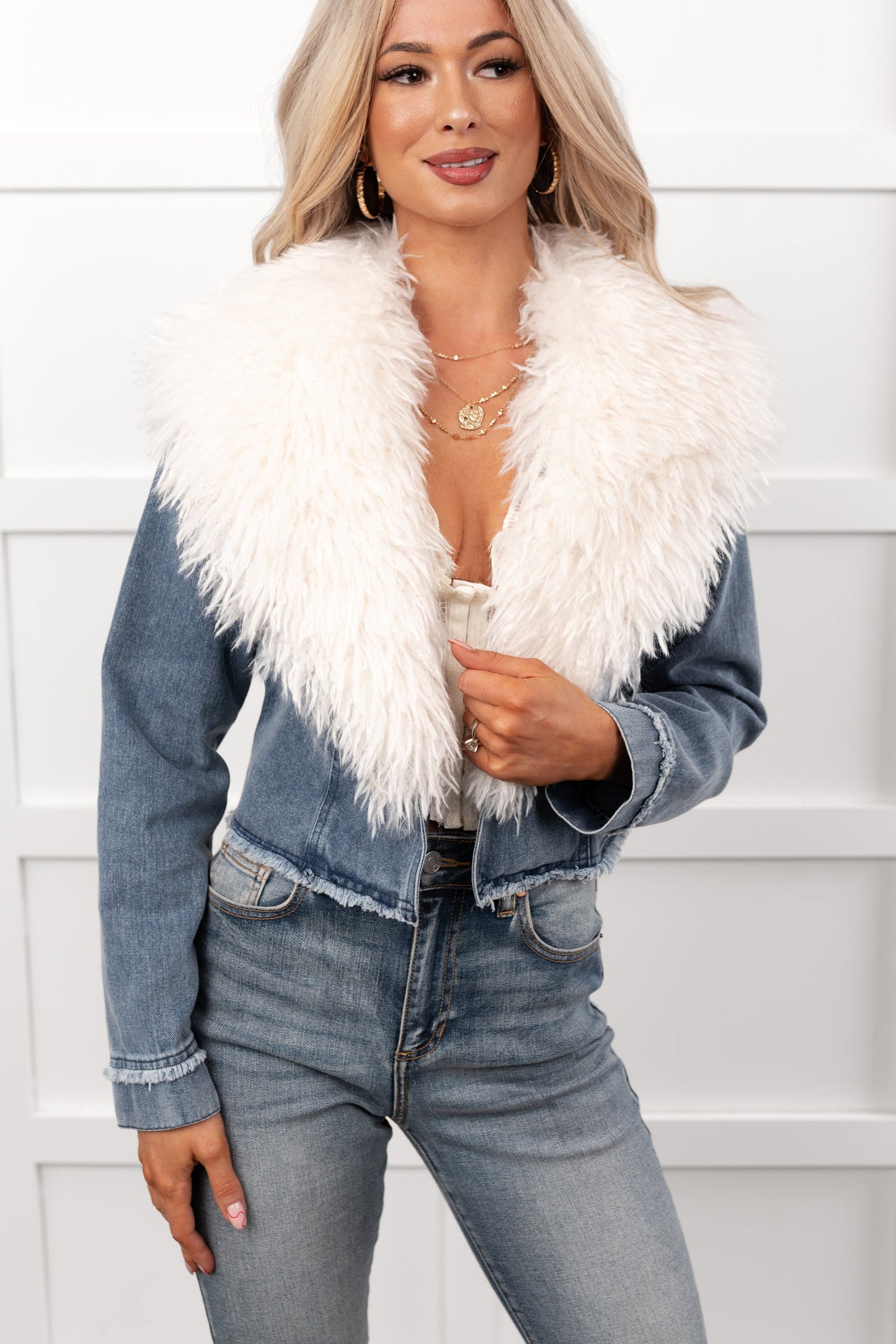 Unapologetic Glow Denim Fur Collar Jacket (Light Blue)