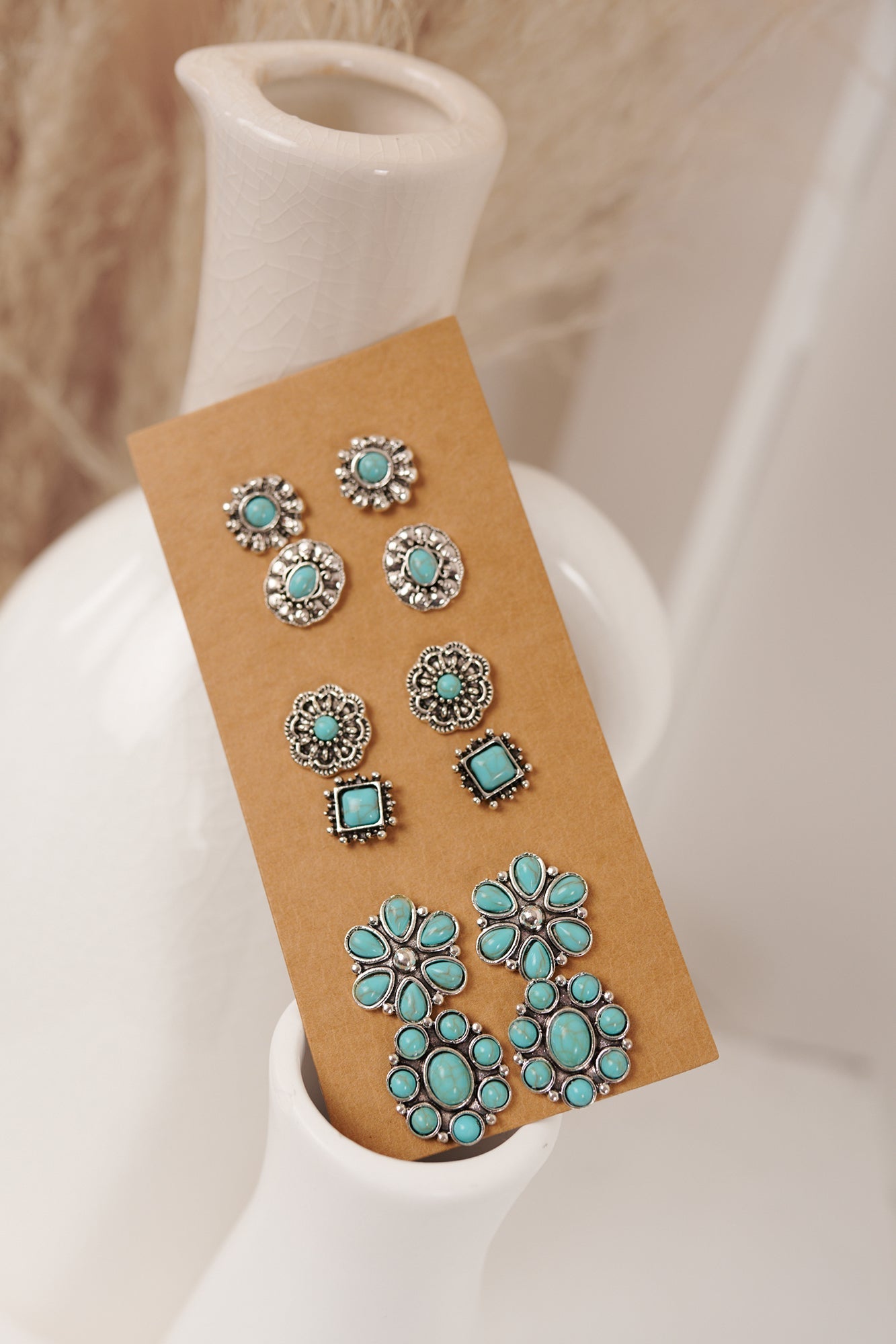 Saddle Dream Turquoise Stone Concho Earring Set (Silver)