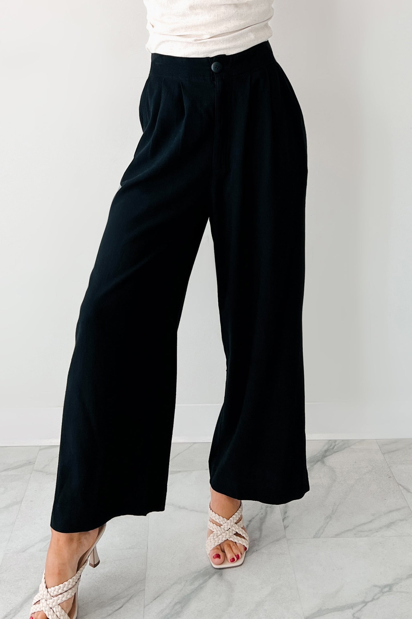All About Ease High Rise Pleated Linen Pants (Black)