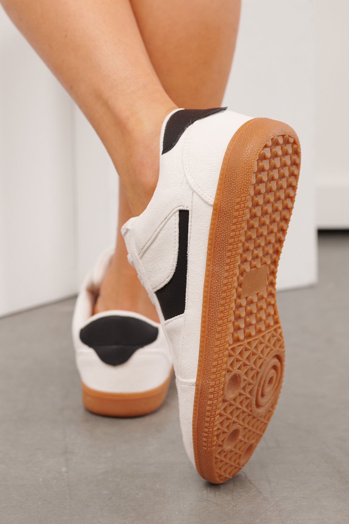 Daily Hustle Lace Up Sneakers (White)