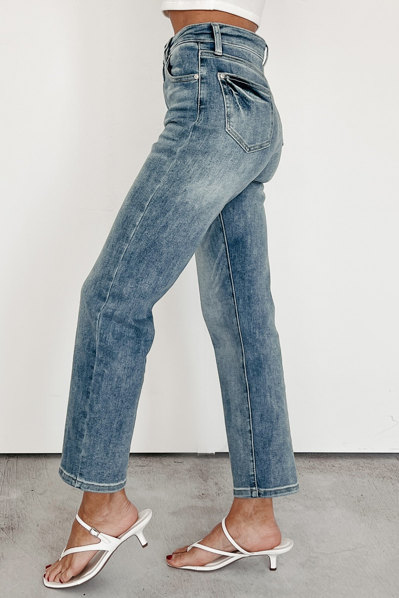 Halle Tummy Control Straight Saige Jeans (Medium Dark)
