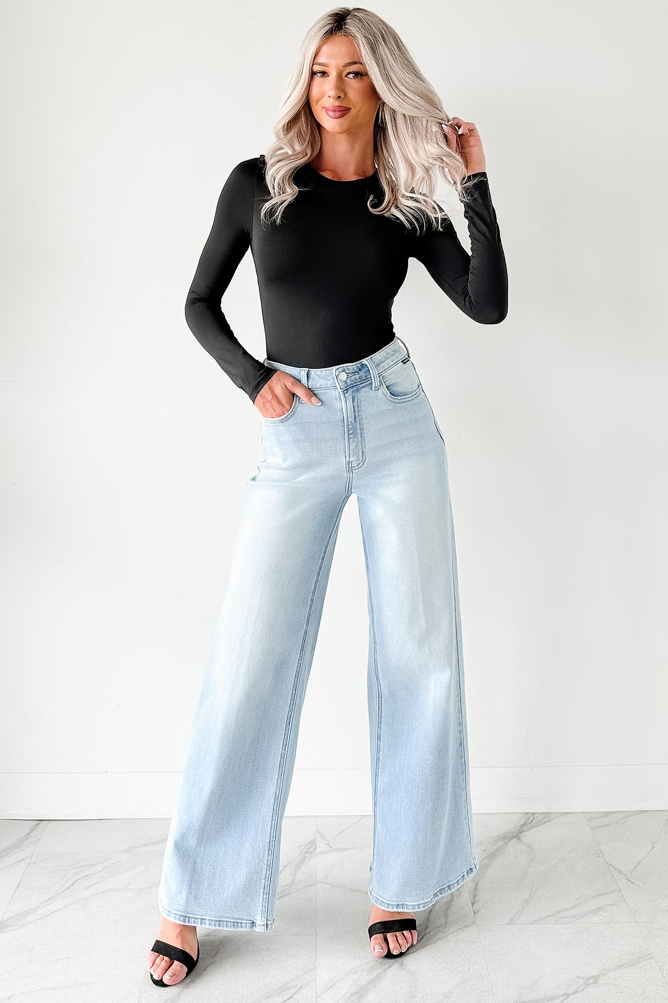 Geneva High Rise Wide Leg Cello Jeans (Light)