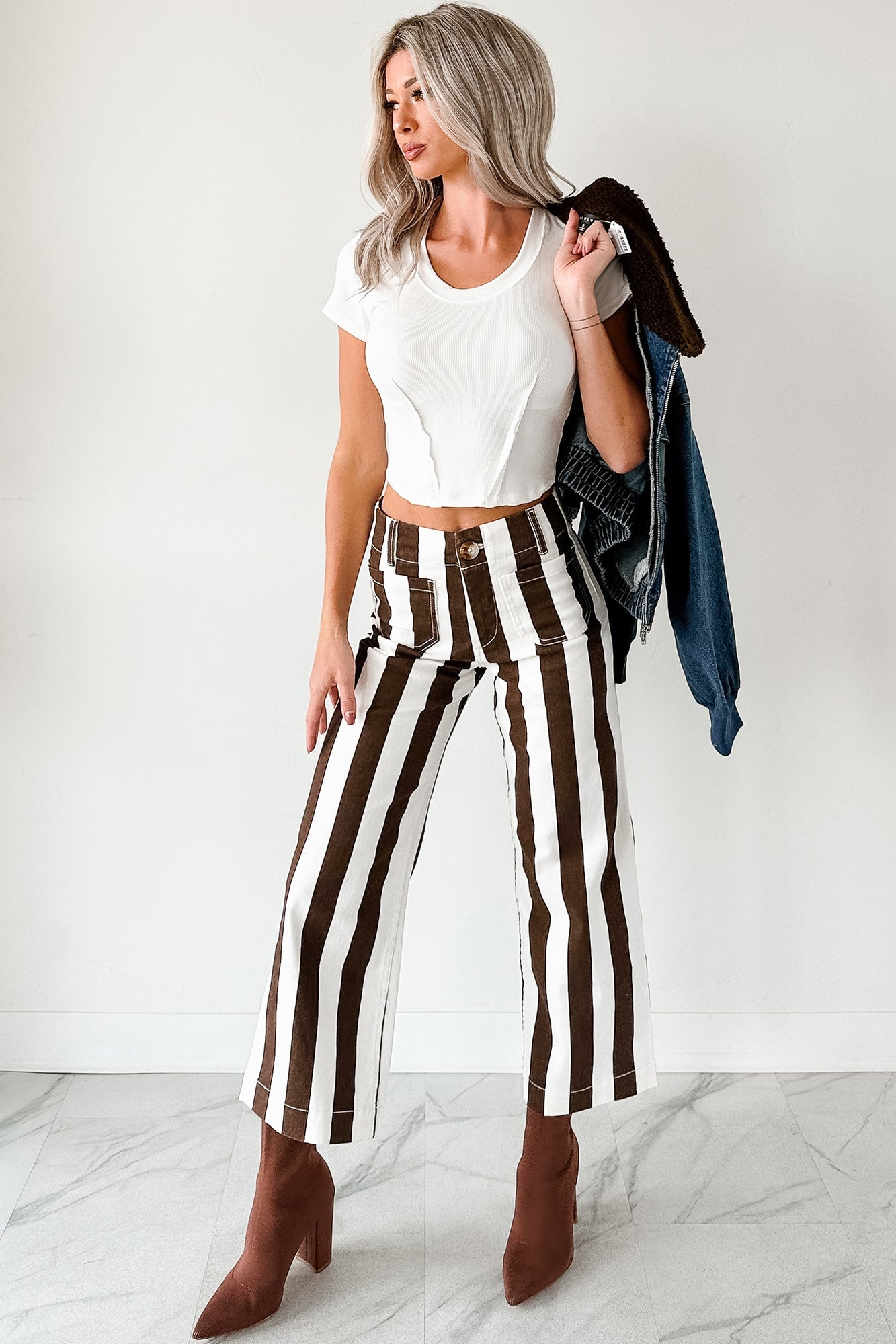Julia Wide Leg Mica Denim Crop Jeans (Earth Brown/White)