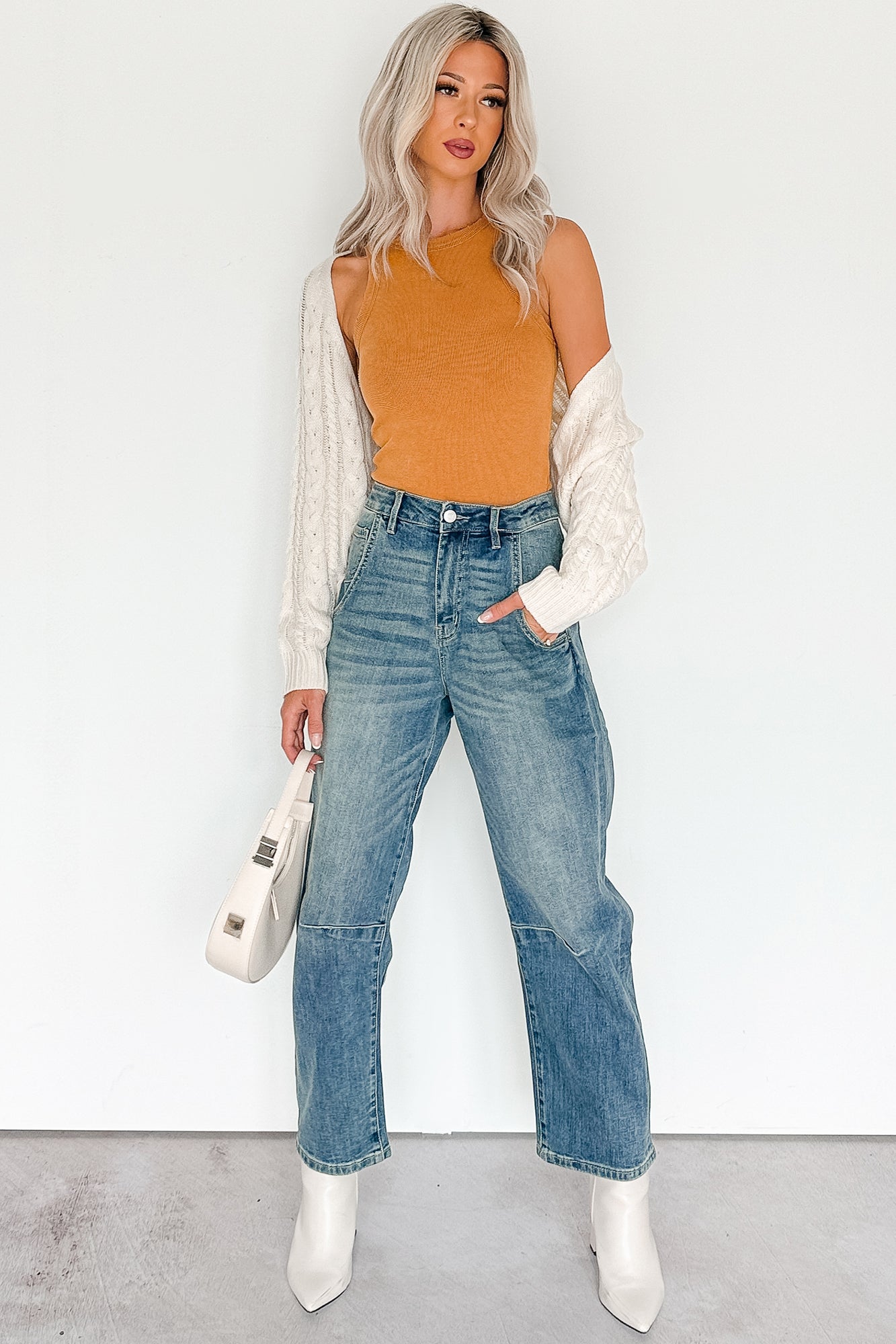 Everyday Escape Signature 8 Ribbed Tank Top (Camel)