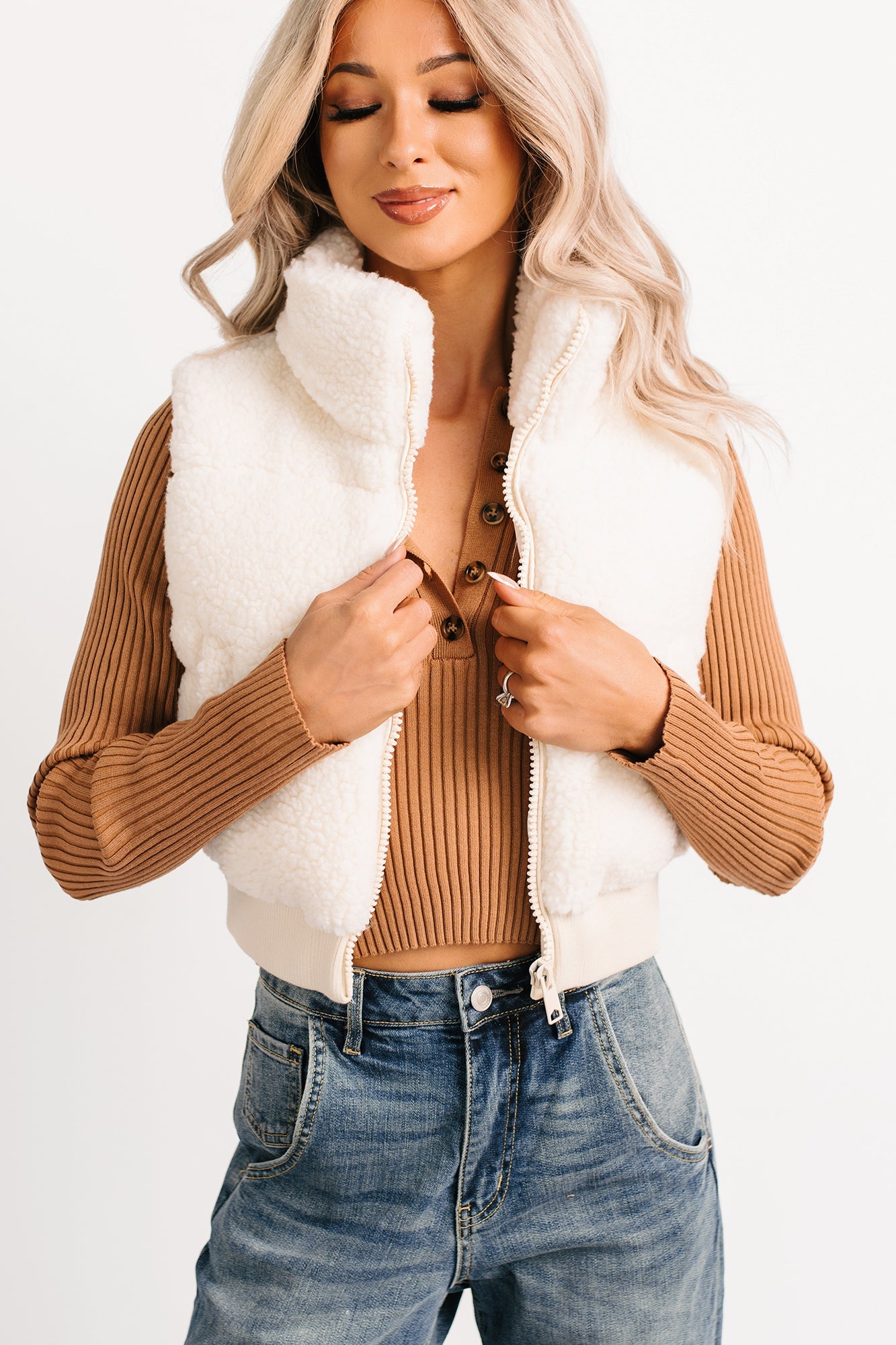 Midnight Frost Sherpa Puffer Crop Vest (Off White)