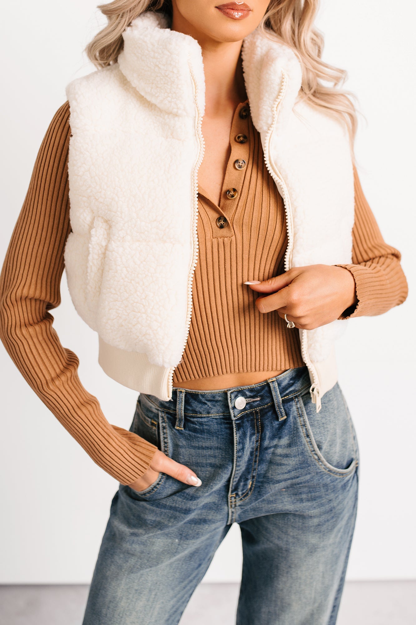 Midnight Frost Sherpa Puffer Crop Vest (Off White)