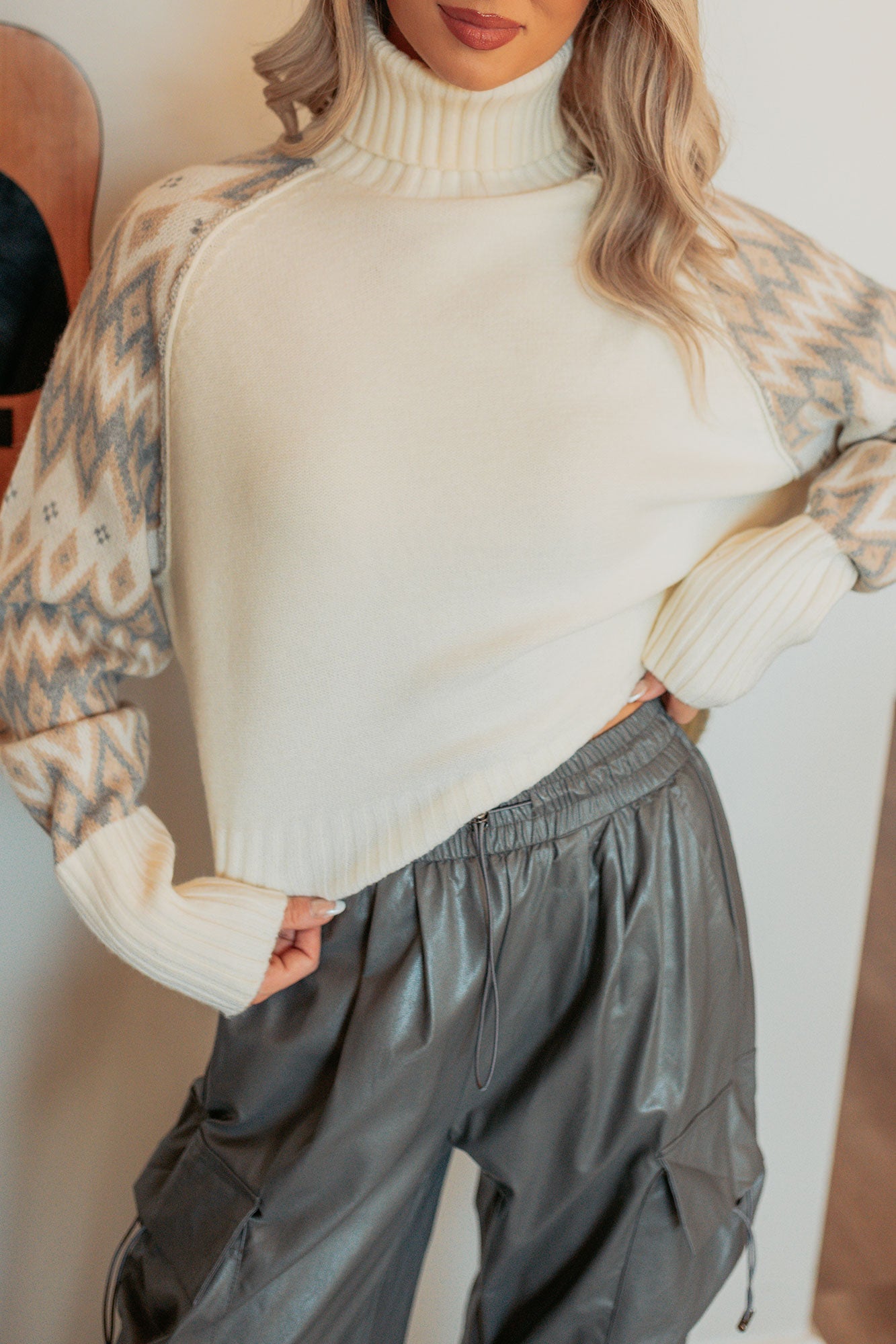 New Horizons Abstract Turtle Neck Sweater (Cream)