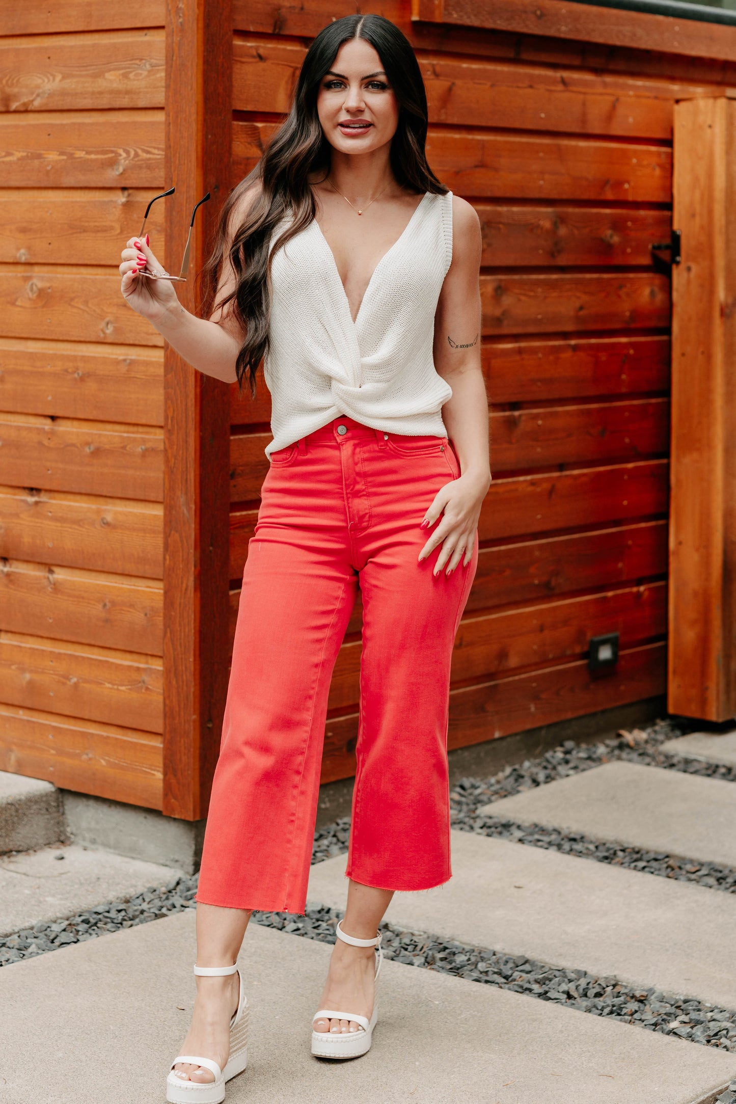 Eddie Tummy Control Wide Crop Judy Blue Jeans (Red)