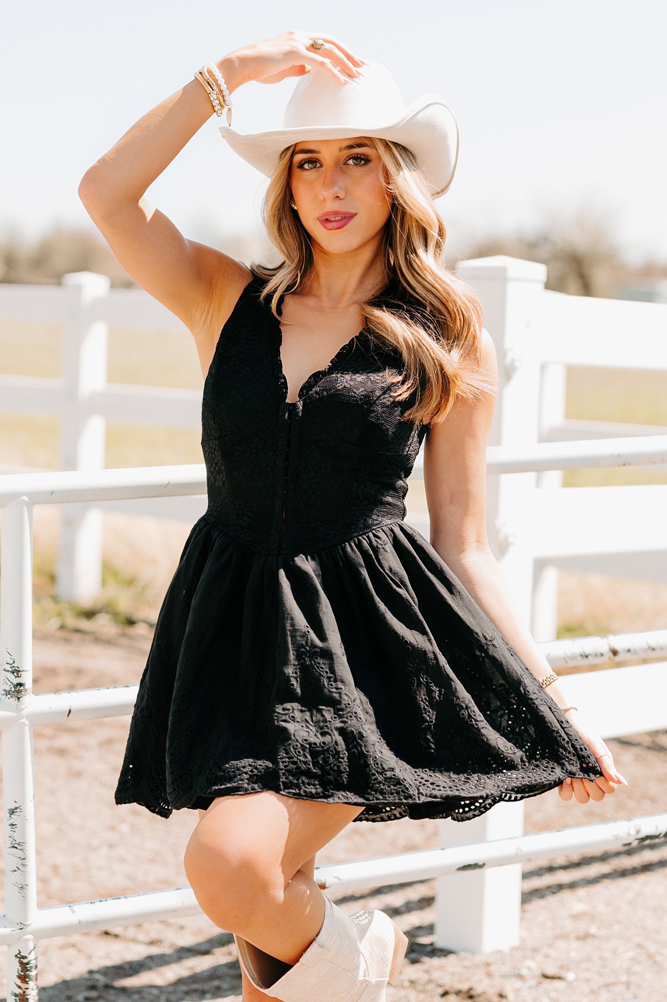 Scene Stealer Sleeveless Lace Mini Dress (Black)