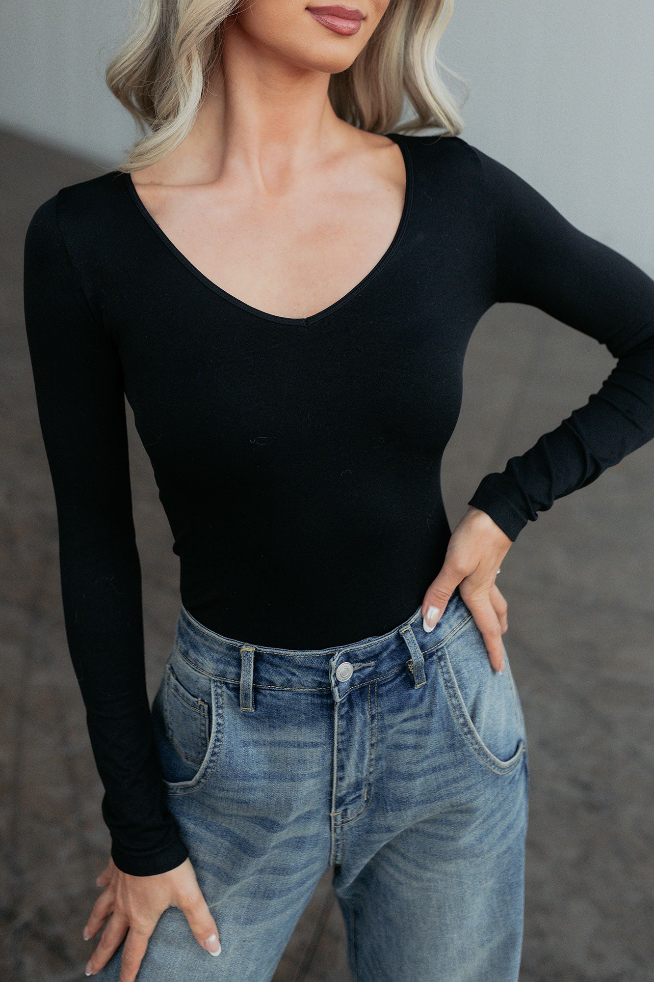 Everyday Lovely V Neck Long Sleeve Bodysuit (Black)