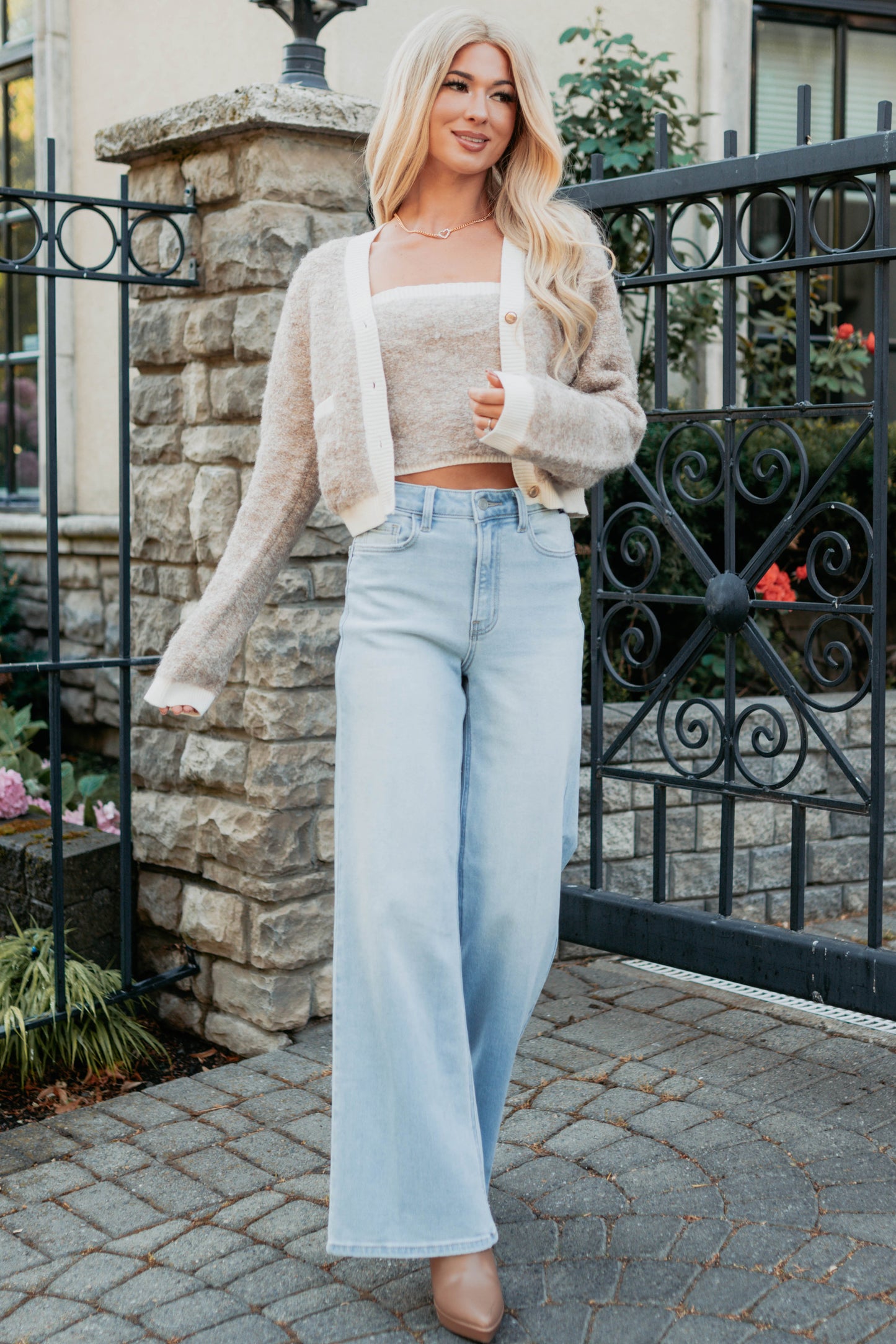 Geneva High Rise Wide Leg Cello Jeans (Light)
