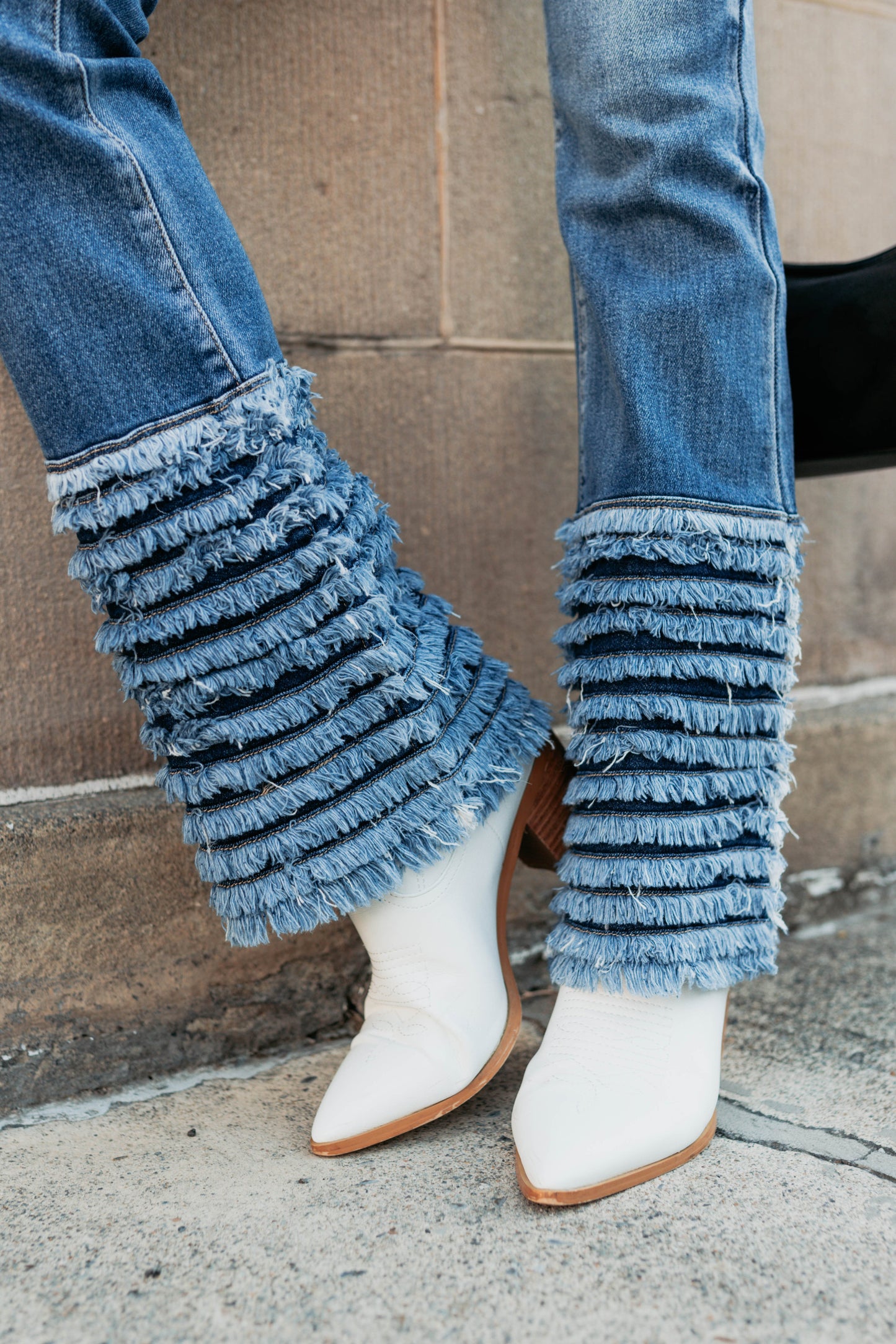 Vera Mid Rise Frayed Hem Cello Flare Jeans (Medium)