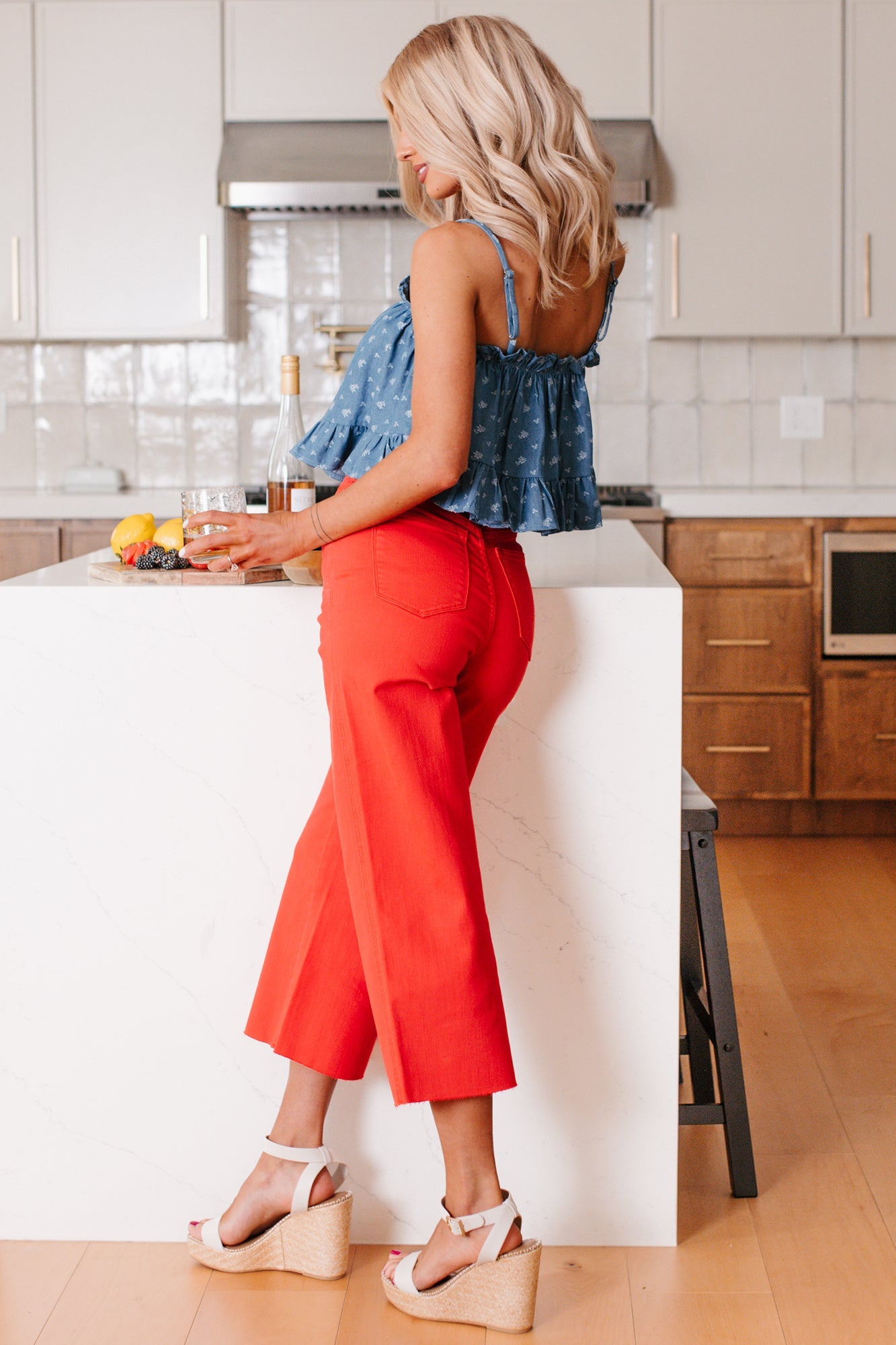 Eddie Tummy Control Wide Crop Judy Blue Jeans (Red)